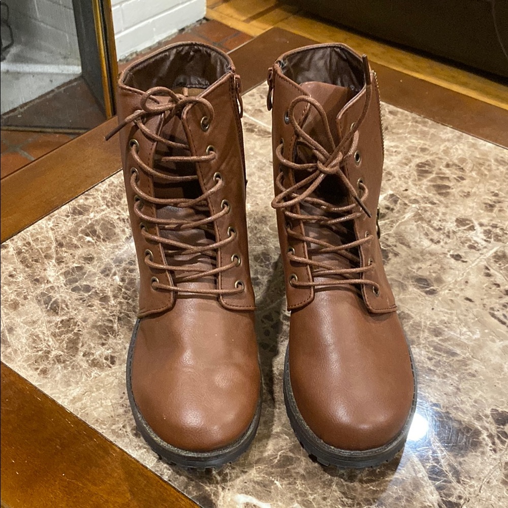 Women’s Brown Boots